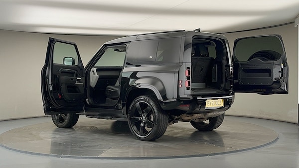 Used Land Rover Defender 90 2021 for sale - 76197991: Photo 44