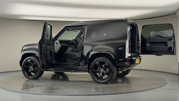 Used Land Rover Defender 90 2021 for sale - 76197991: Photo 45