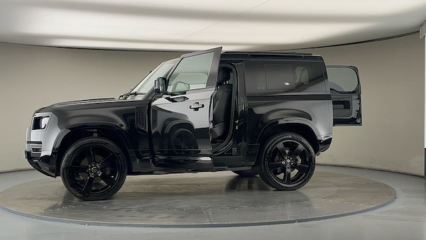 Used Land Rover Defender 90 2021 for sale - 76197991: Photo 47