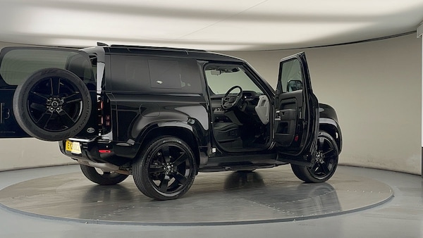 Used Land Rover Defender 90 2021 for sale - 76197991: Photo 57