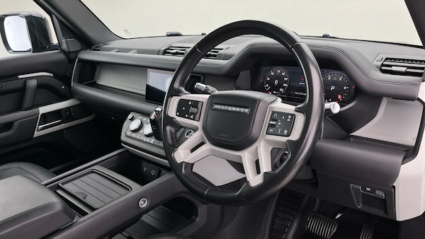 Used Land Rover Defender 90 2021 for sale - 76197991: Photo 5