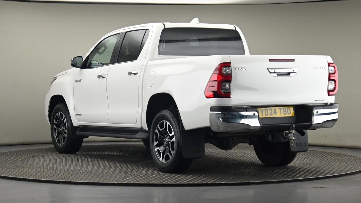 Used Toyota Hilux 2024 for sale - 75398536: Photo 23