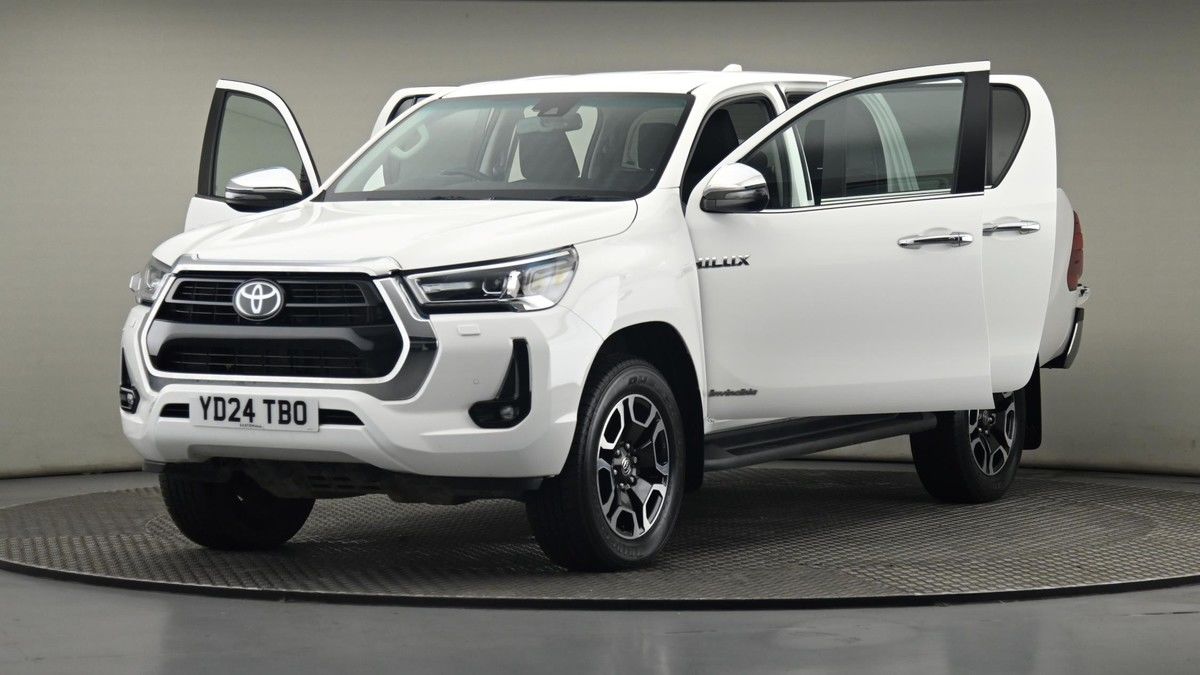 Used Toyota Hilux 2024 for sale - 75398536: Photo 27
