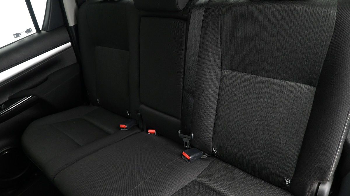 Used Toyota Hilux 2024 for sale - 75398536: Photo 4