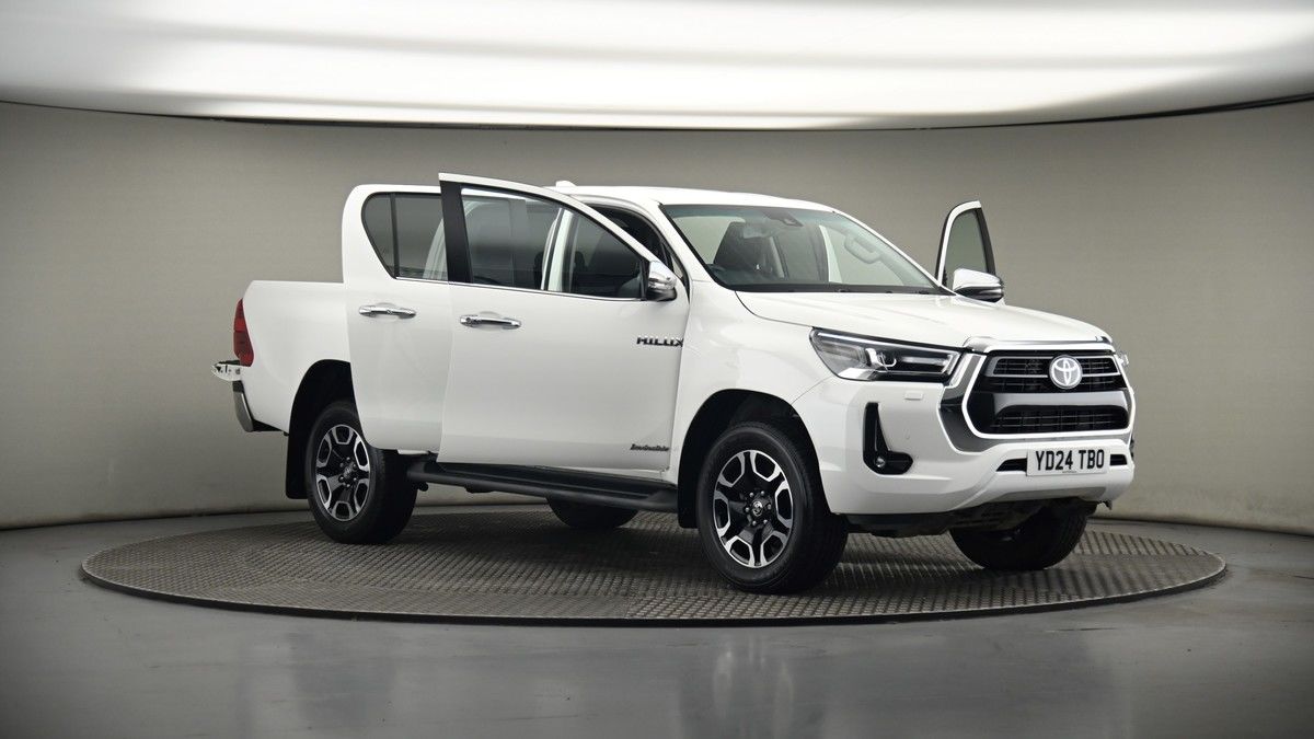 Used Toyota Hilux 2024 for sale - 75398536: Photo 43