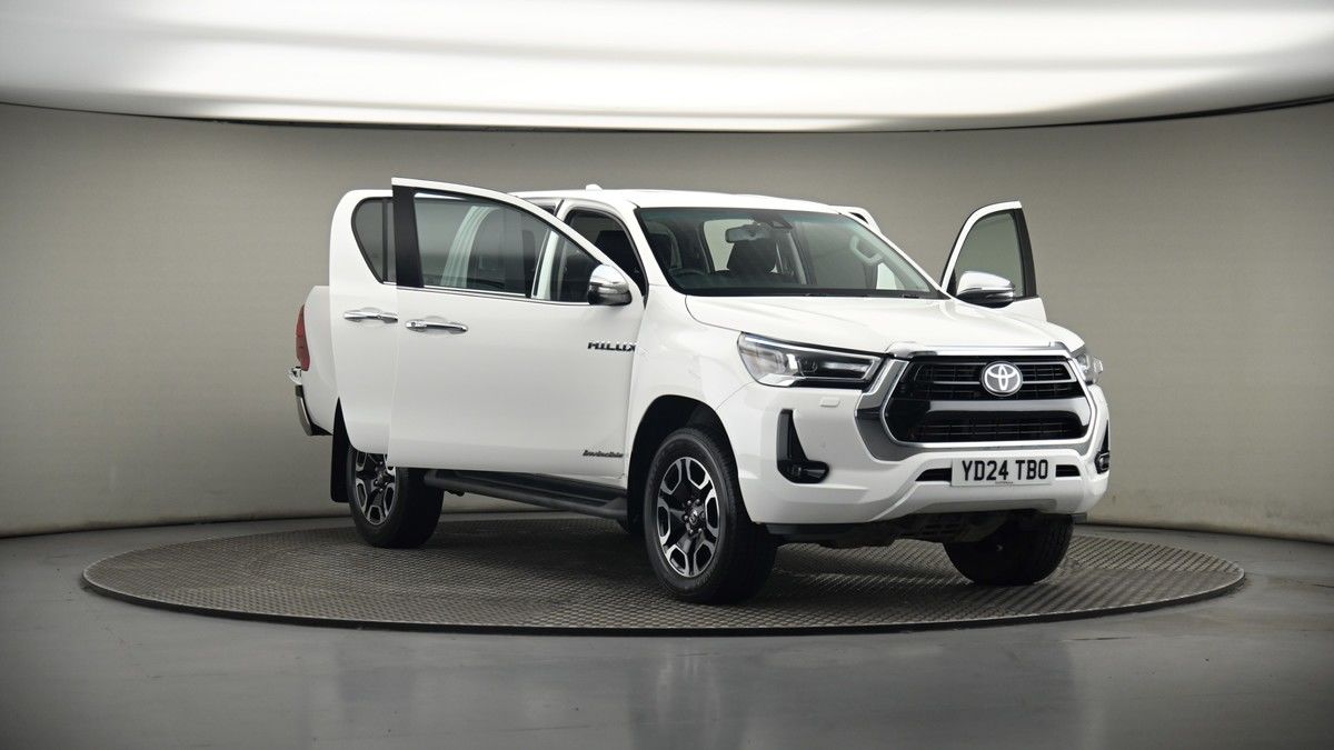 Used Toyota Hilux 2024 for sale - 75398536: Photo 44