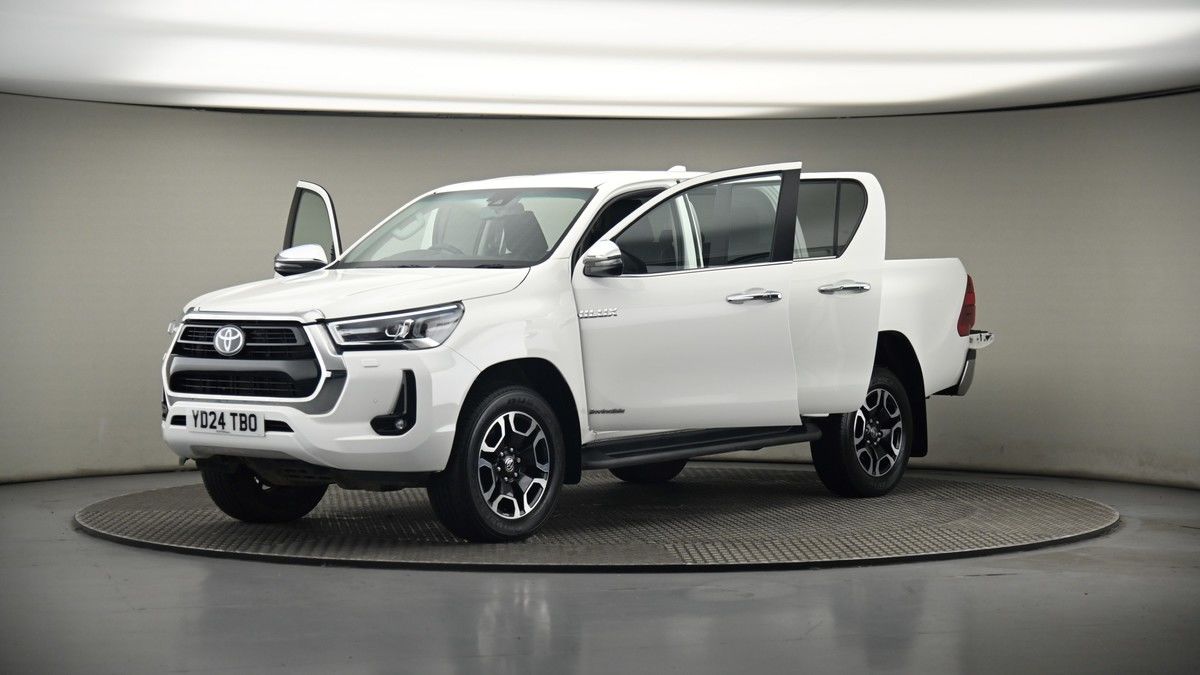 Used Toyota Hilux 2024 for sale - 75398536: Photo 47