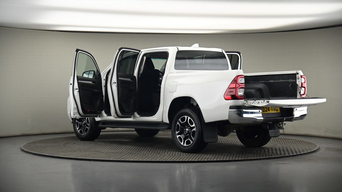 Used Toyota Hilux 2024 for sale - 75398536: Photo 52