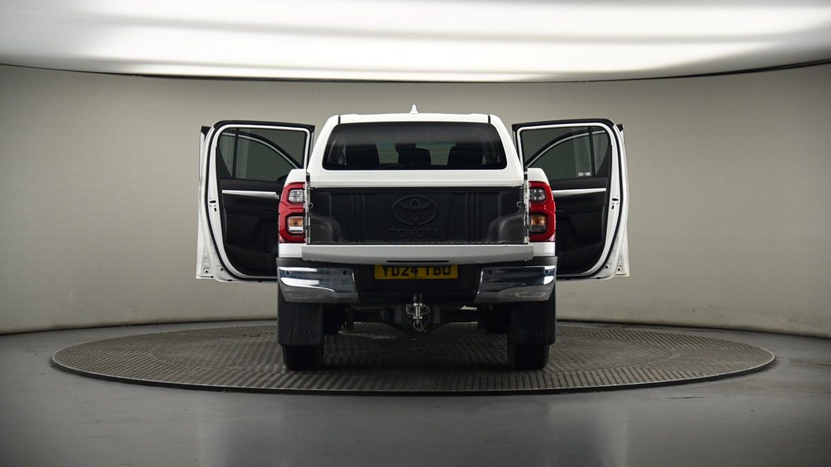 Used Toyota Hilux 2024 for sale - 75398536: Photo 53