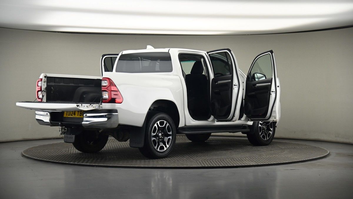 Used Toyota Hilux 2024 for sale - 75398536: Photo 55