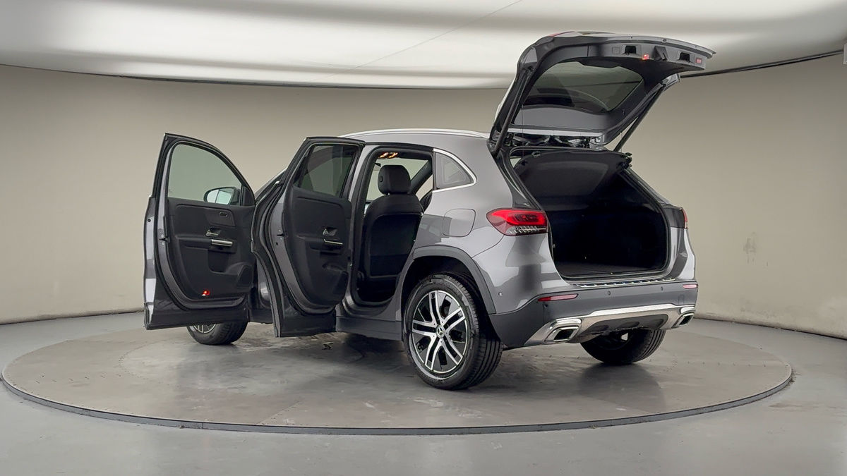 Used Mercedes-Benz GLA 2021 for sale - 77437969: Photo 43