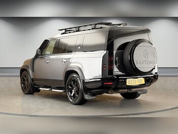 Used Land Rover Defender 130 2022 for sale - 77521803: Photo