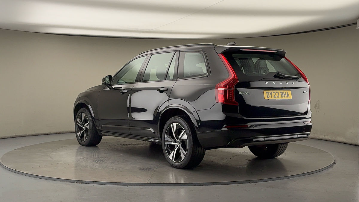 Used Volvo XC90 2023 for sale - 76712265: Photo 2