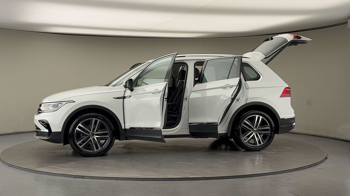 Used Volkswagen Tiguan 2021 for sale - 76784682: Photo 47