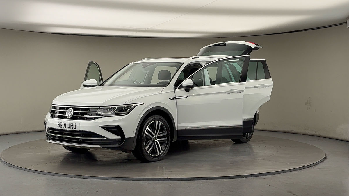 Used Volkswagen Tiguan 2021 for sale - 76784682: Photo 49