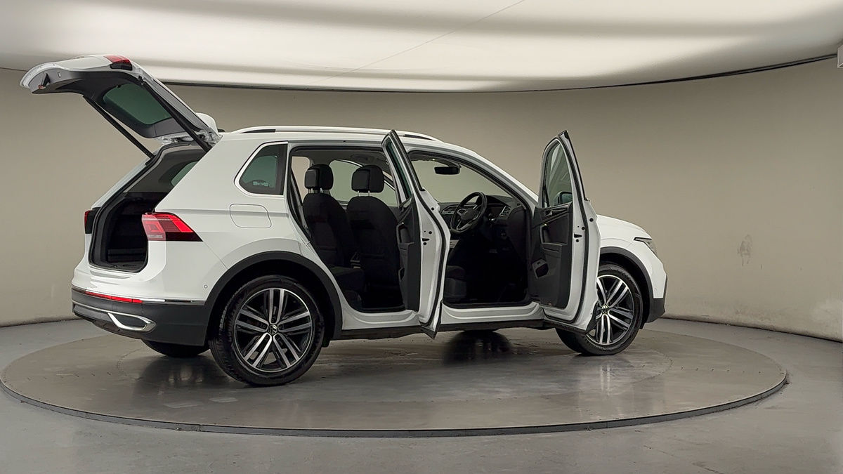 Used Volkswagen Tiguan 2021 for sale - 76784682: Photo 57