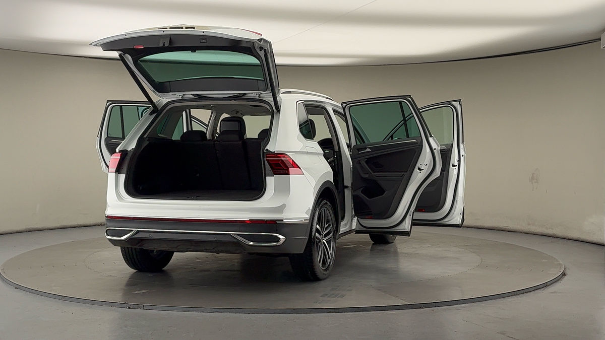 Used Volkswagen Tiguan 2021 for sale - 76784682: Photo 59