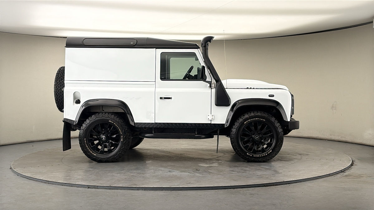 Used Land Rover Defender 2016 for sale - 78018063: Photo 37