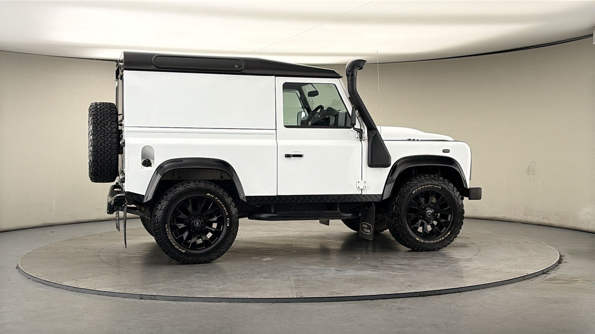 Used Land Rover Defender 2016 for sale - 78018063: Photo 38