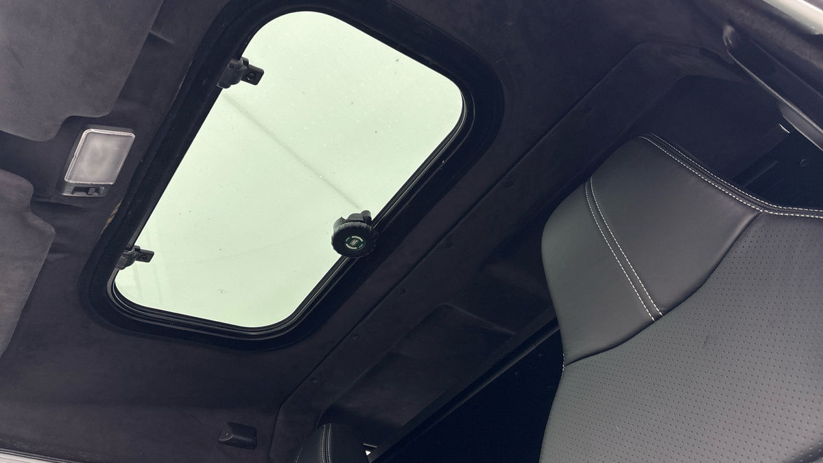 Used Land Rover Defender 2016 for sale - 78018063: Photo 6