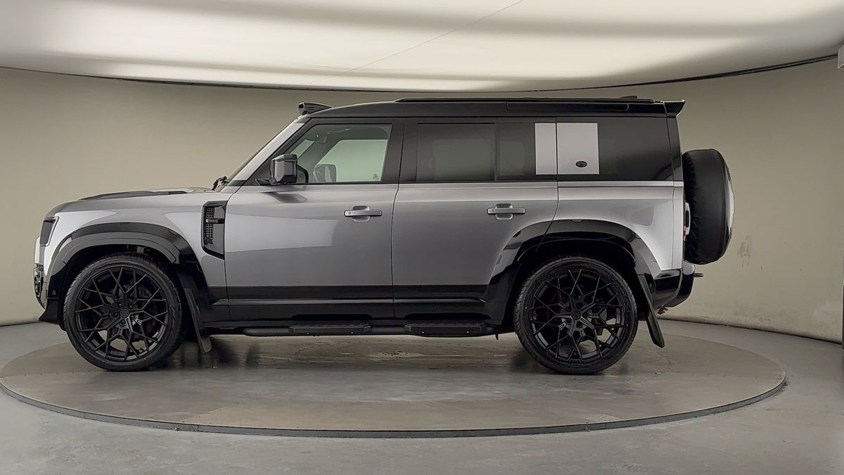 Used Land Rover Defender 110 2023 for sale - 76821431: Photo 15