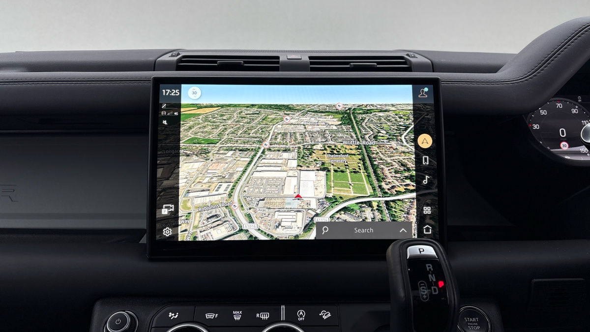 Used Land Rover Defender 110 2023 for sale - 76821431: Photo 17