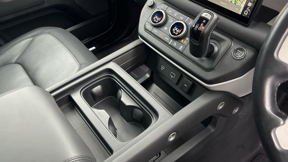 Used Land Rover Defender 110 2023 for sale - 76821431: Photo 18