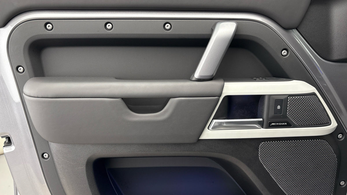 Used Land Rover Defender 110 2023 for sale - 76821431: Photo 19