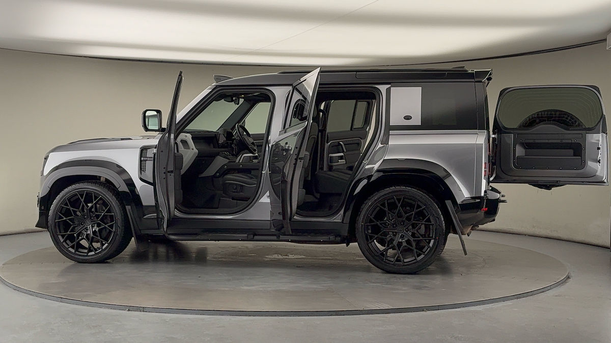 Used Land Rover Defender 110 2023 for sale - 76821431: Photo 49