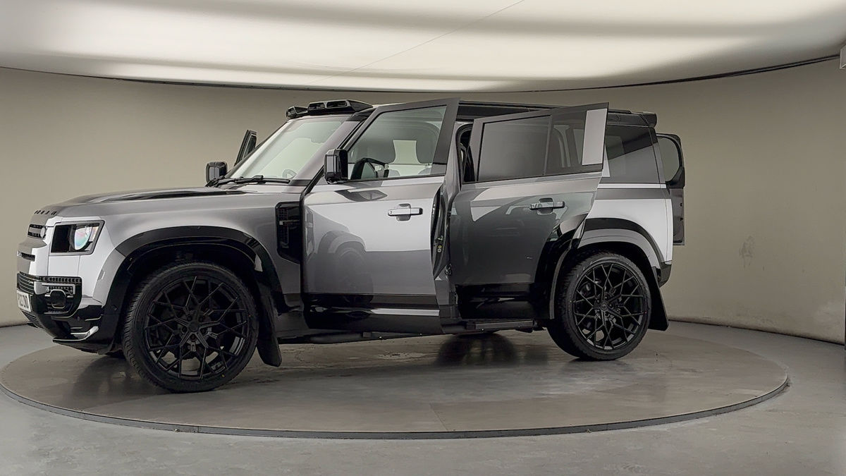 Used Land Rover Defender 110 2023 for sale - 76821431: Photo 51