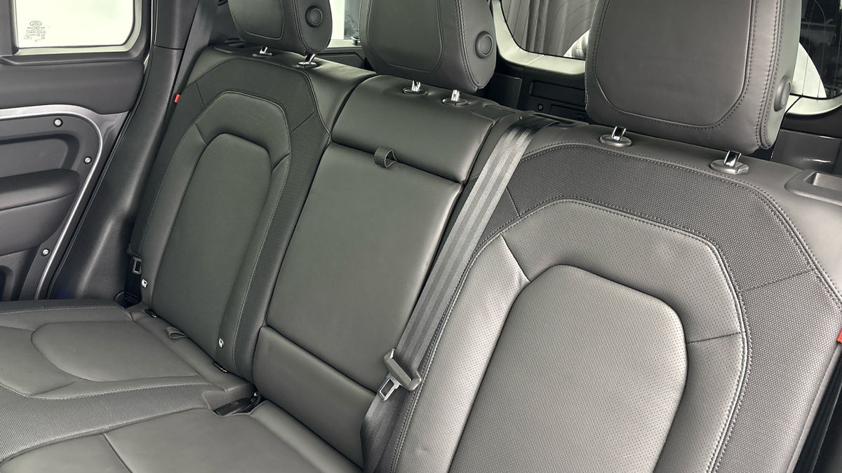 Used Land Rover Defender 110 2023 for sale - 76821431: Photo 8