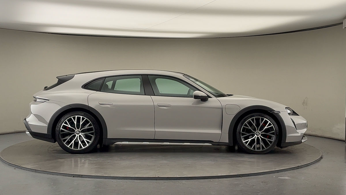 Used Porsche Taycan 2022 for sale - 76751644: Photo 16