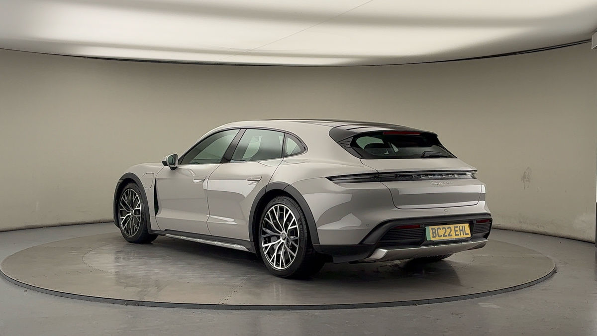 Used Porsche Taycan 2022 for sale - 76751644: Photo 2