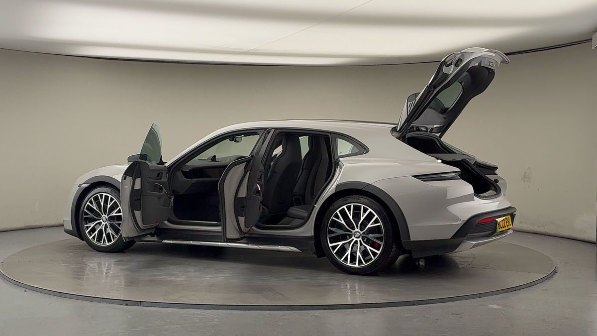 Used Porsche Taycan 2022 for sale - 76751644: Photo 47