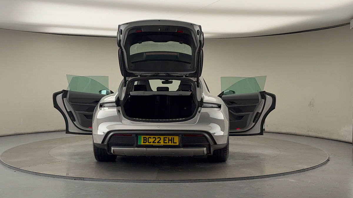 Used Porsche Taycan 2022 for sale - 76751644: Photo 63