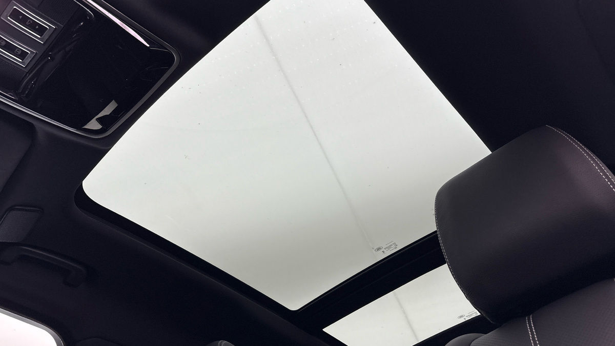 Used Land Rover Range Rover Velar 2023 for sale - 76863665: Photo 6