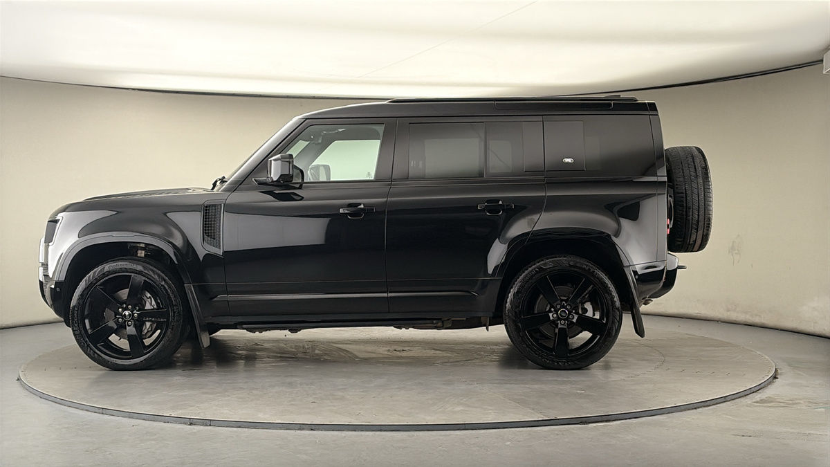 Used Land Rover Defender 110 2024 for sale - 77880808: Photo 15