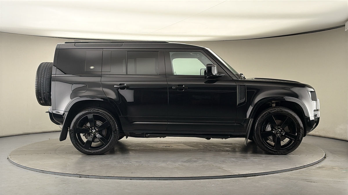 Used Land Rover Defender 110 2024 for sale - 77880808: Photo 16