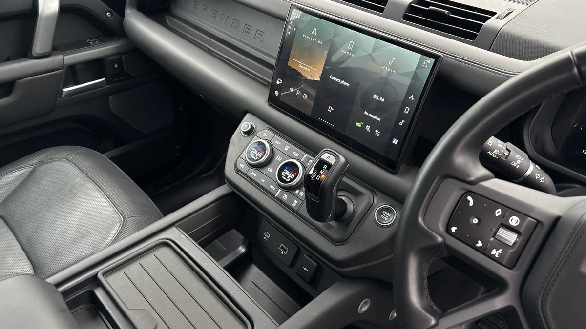 Used Land Rover Defender 110 2024 for sale - 77880808: Photo 18