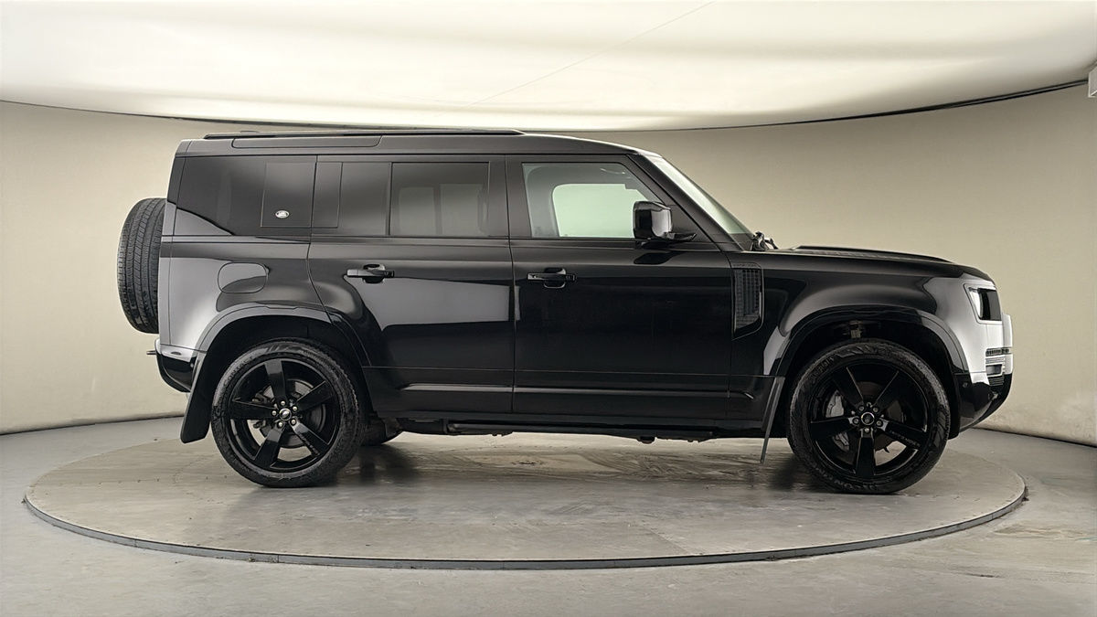 Used Land Rover Defender 110 2024 for sale - 77880808: Photo 36