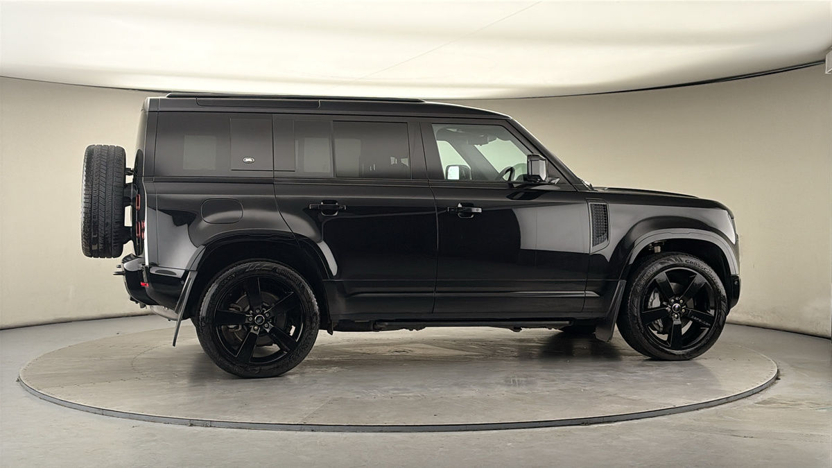 Used Land Rover Defender 110 2024 for sale - 77880808: Photo 37