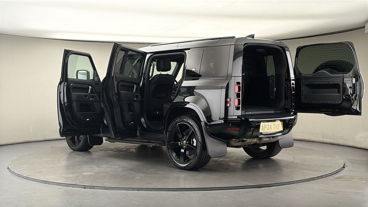 Used Land Rover Defender 110 2024 for sale - 77880808: Photo 43