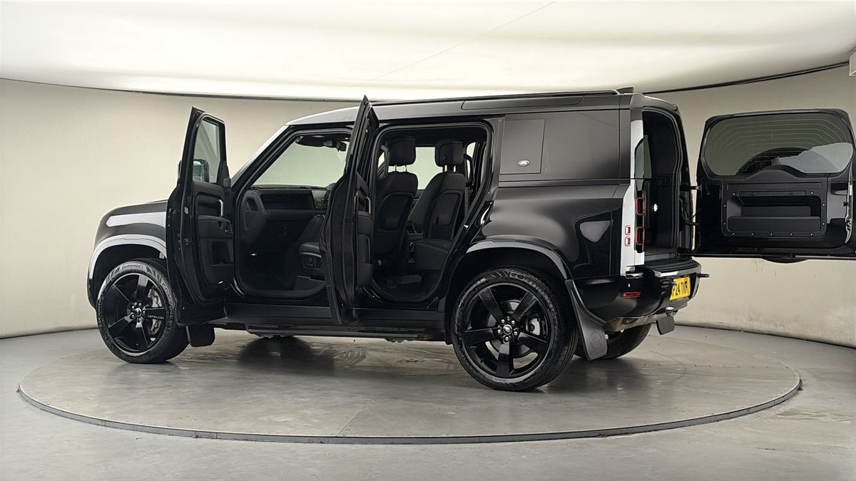 Used Land Rover Defender 110 2024 for sale - 77880808: Photo 45