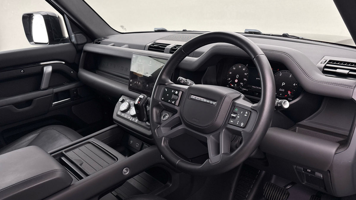 Used Land Rover Defender 110 2024 for sale - 77880808: Photo 5