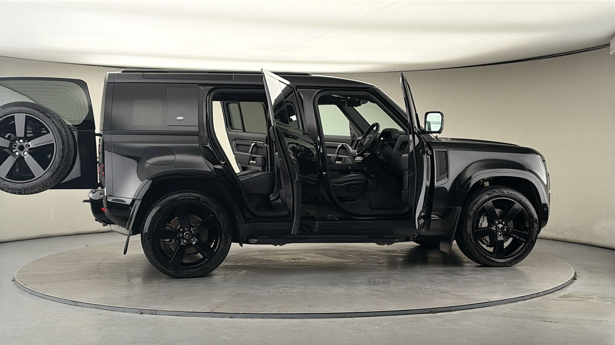 Used Land Rover Defender 110 2024 for sale - 77880808: Photo 56