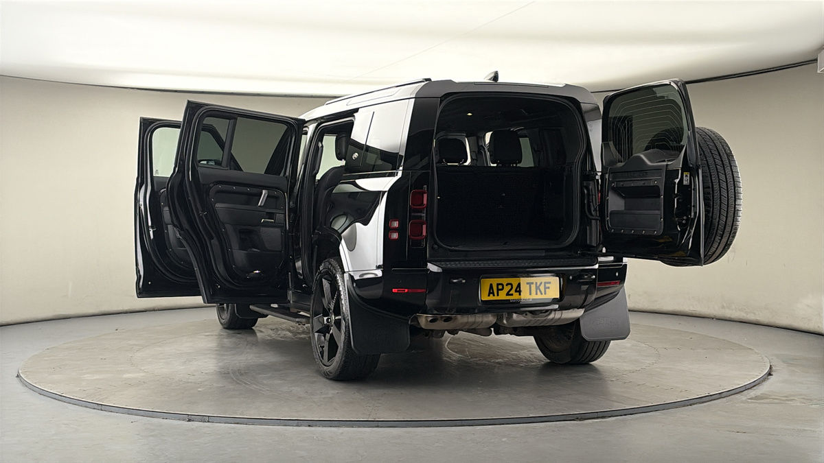 Used Land Rover Defender 110 2024 for sale - 77880808: Photo 61