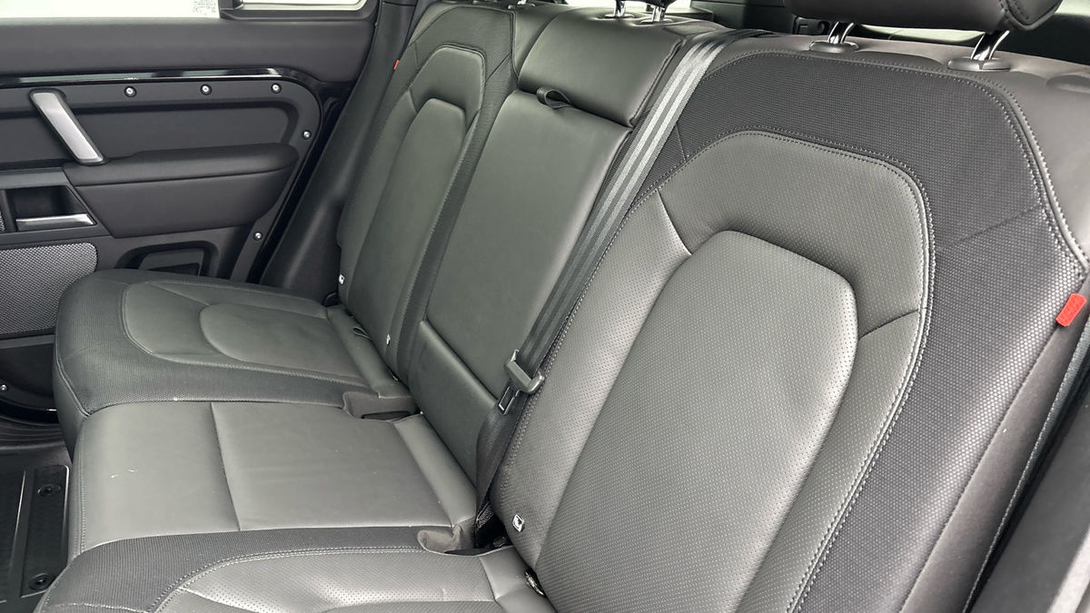 Used Land Rover Defender 110 2024 for sale - 77880808: Photo 8