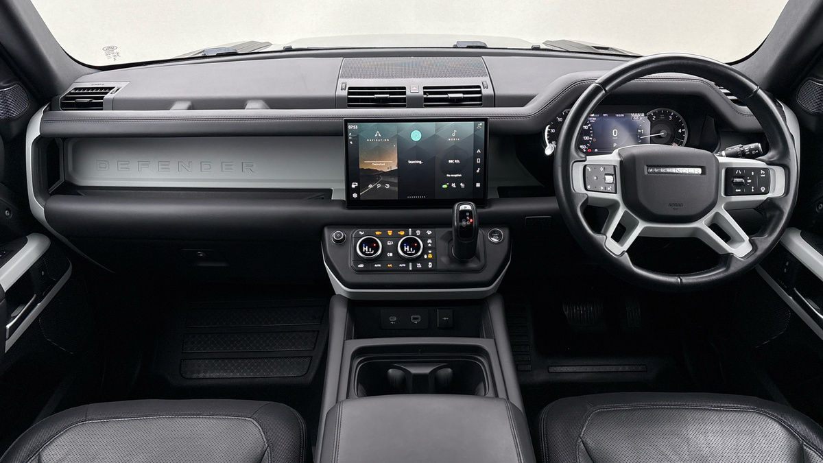 Used Land Rover Defender 110 2023 for sale - 77548012: Photo 12