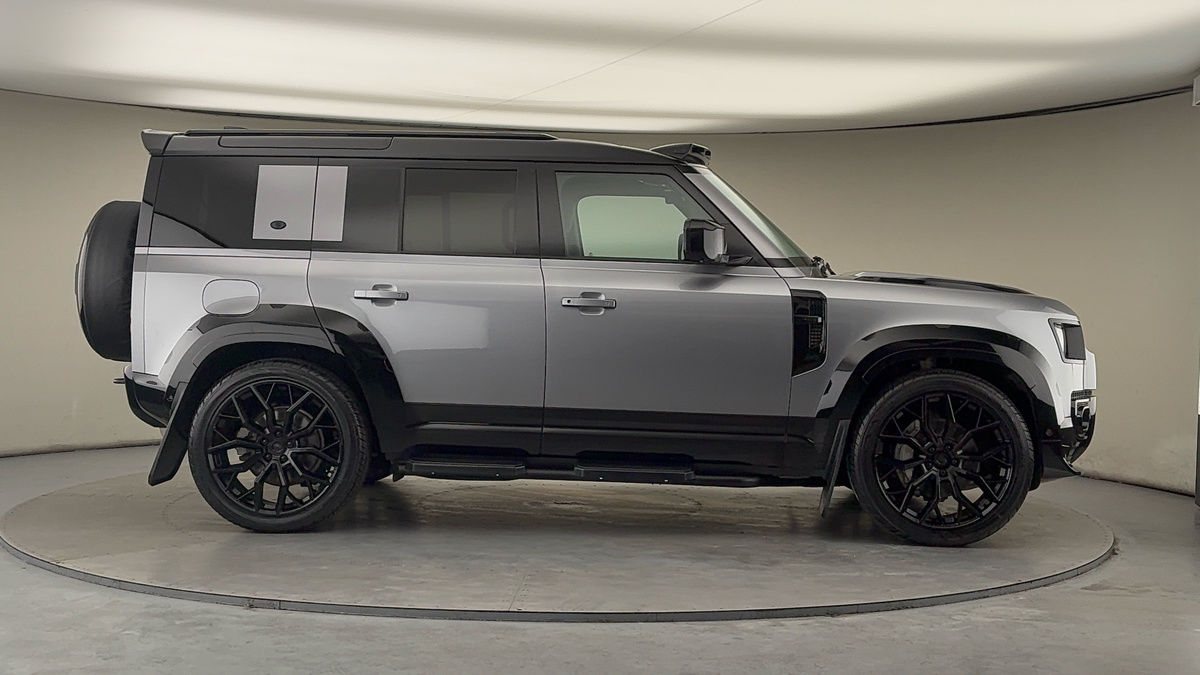 Used Land Rover Defender 110 2023 for sale - 77548012: Photo 16