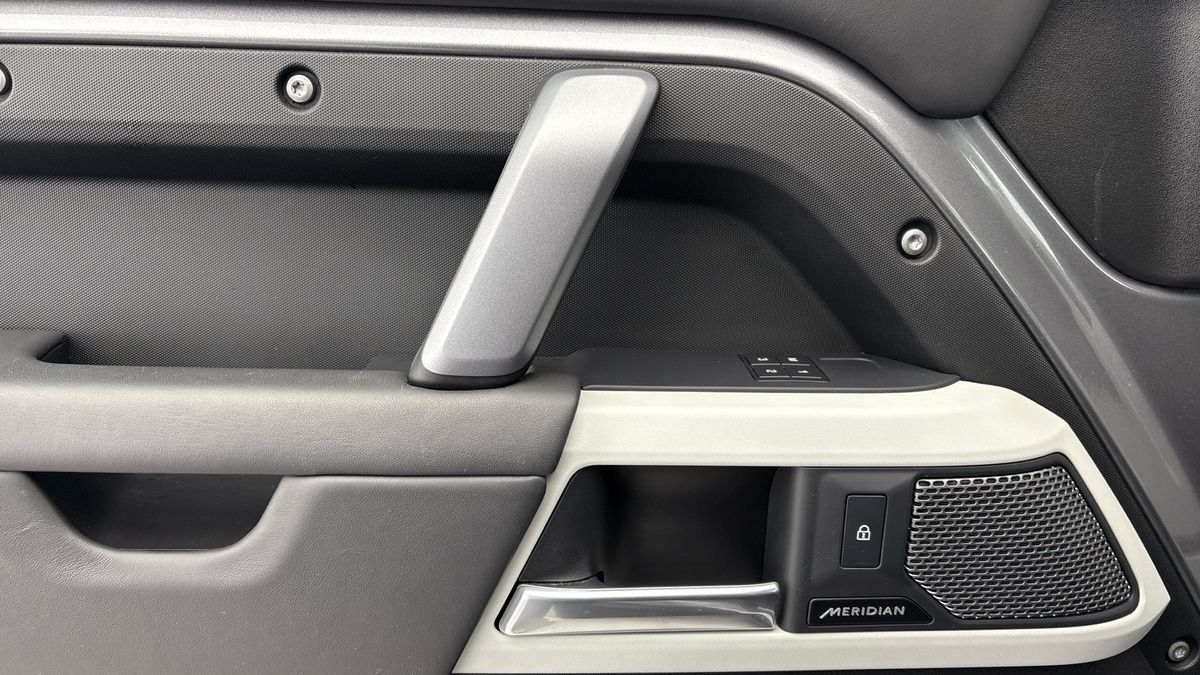 Used Land Rover Defender 110 2023 for sale - 77548012: Photo 19